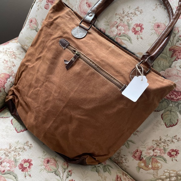 Leather and cowhide canvas tote - Picture 3 of 3